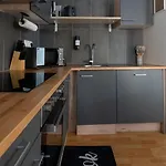Large Maisonette I 90 M2 I For Groups & Families I 9 Guests I 3 דירה