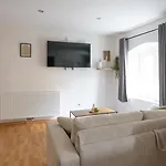 Large Maisonette I 90 M2 I For Groups & Families I 9 Guests I 3 דירה קפנברג