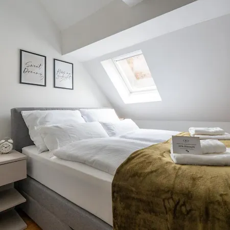 Large Maisonette I 90 M2 I For Groups & Families I 9 Guests I 3 아파트