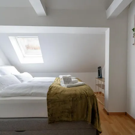 Large Maisonette I 90 M2 I For Groups & Families I 9 Guests I 3 Appartamento