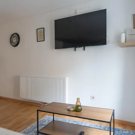 Large Maisonette I 90 M2 I For Groups & Families I 9 Guests I 3 Lejlighed *
