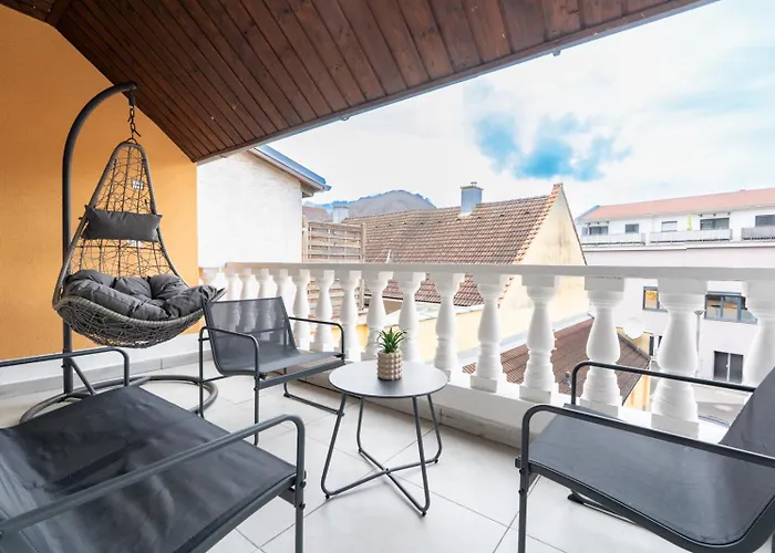 Large Maisonette I 90 M2 I For Groups & Families I 9 Guests I 3 * 카펜베르크