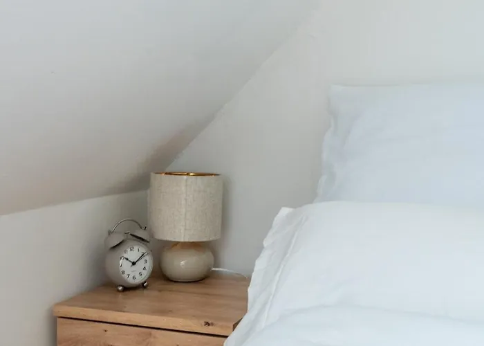 아파트 Large Maisonette I 90 M2 I For Groups & Families I 9 Guests I 3 *