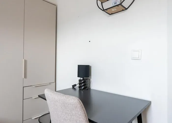 Large Maisonette I 90 M2 I For Groups & Families I 9 Guests I 3