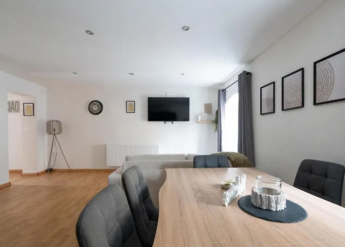 Large Maisonette I 90 M2 I For Groups & Families I 9 Guests I 3