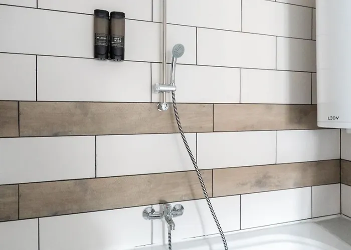 Large Maisonette I 90 M2 I For Groups & Families I 9 Guests I 3